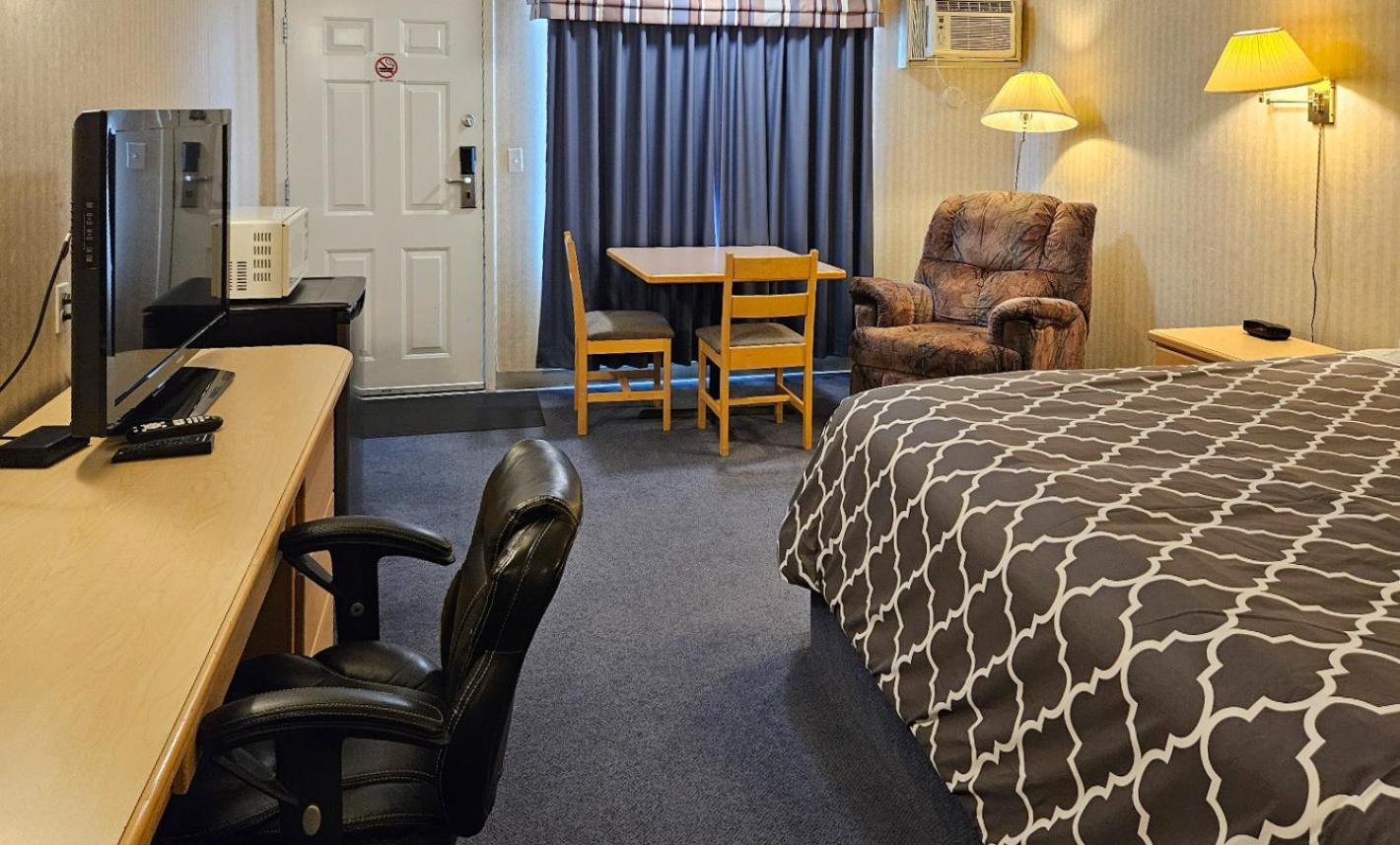 Perfect Inns & Suites Weyburn Kültér fotó